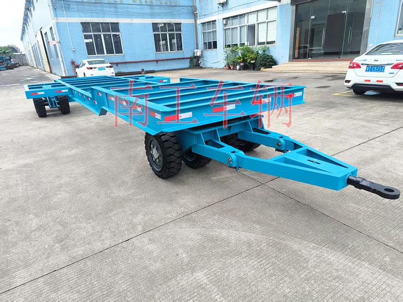 30吨4米宽骨架式重型半岛（中国）