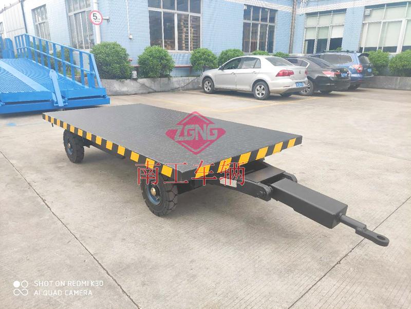 2吨移动牵引半岛（中国） 无动力叉车牵引全挂