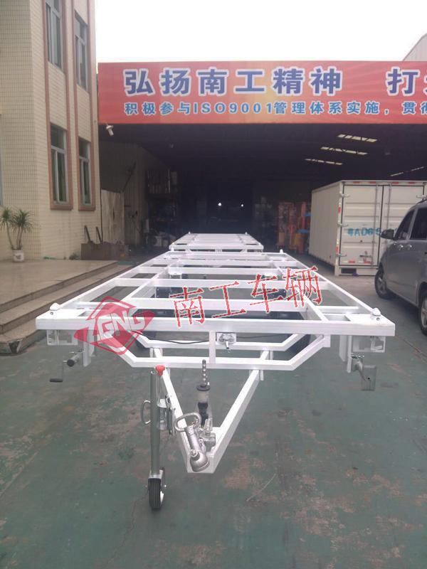 4吨房车底盘 全挂半岛（中国）