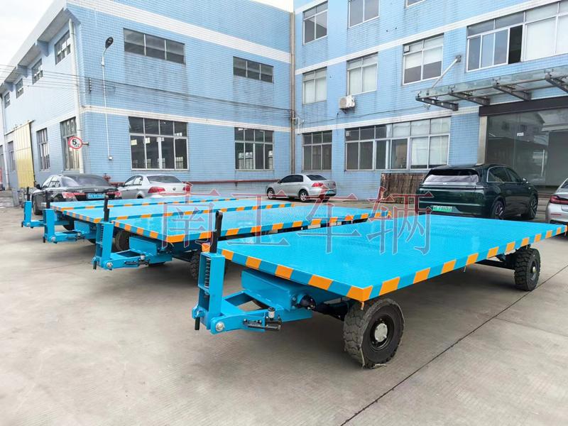 6吨半岛（中国）蓝色 带减震带刹车工具拖车