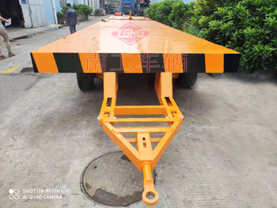 30吨重型半岛（中国）带四个转盘1I.jpg