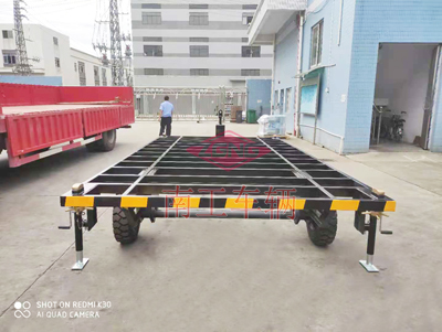 5吨骨架式半岛（中国）移动房车底盘1I.jpg