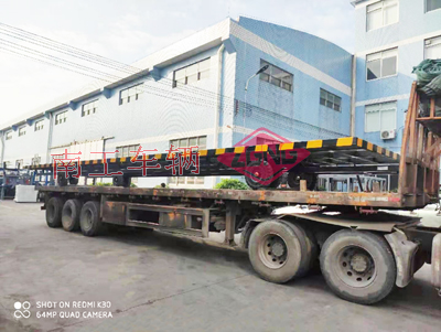 15吨13米加长骨架型半岛（中国）3I.jpg