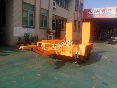 3吨ATV半岛（中国） 小轿车拖车3I.jpg