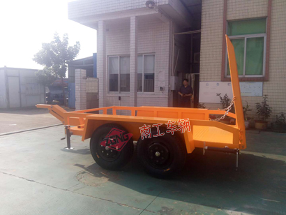 3吨ATV半岛（中国） 小轿车拖车4I.jpg