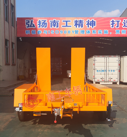3吨ATV半岛（中国） 小轿车拖车5I.jpg
