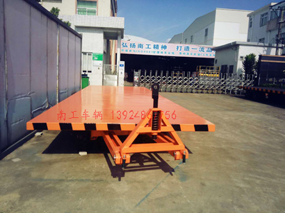 10吨半岛（中国） 8个实心胎全挂车1I.jpg
