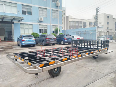 4吨半岛（中国）带箱体铝花纹板4I.jpg