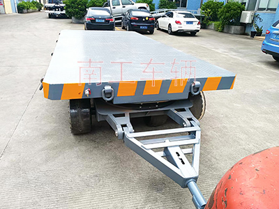 25吨重型半岛（中国）带牵引环工具拖车3I.jpg
