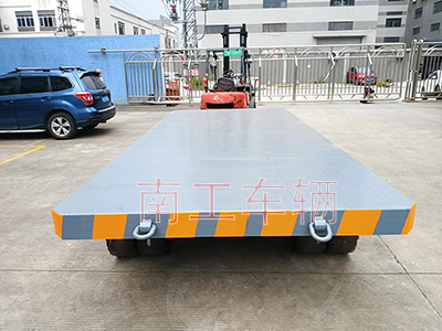 25吨重型半岛（中国）带牵引环工具拖车4I.jpg