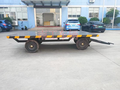 5吨带垂直刹车牵引半岛（中国）4I.jpg
