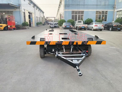 10.5吨牵引箱变半岛（中国）（预制舱拖车）3I.jpg