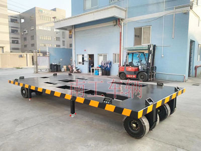 10.5吨牵引箱变半岛（中国）（预制舱拖车）I.jpg
