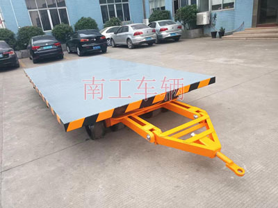 10吨中型牵引半岛（中国）3I.jpg