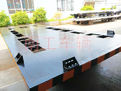 13点5吨箱变拖车底盘 全挂式半岛（中国）3I.jpg