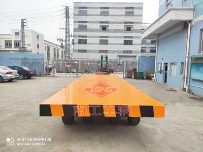 30吨重型半岛（中国）带四个转盘2I.jpg
