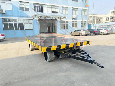 30吨重型半岛（中国） 环保实心轮胎1I.jpg