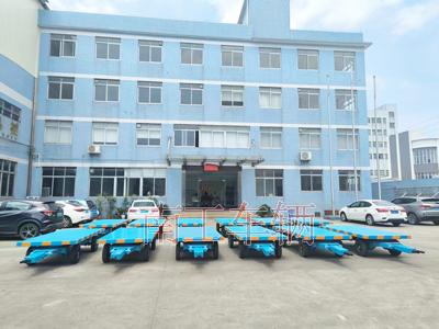 3吨全挂式牵引半岛（中国）可拆护栏1I.jpg