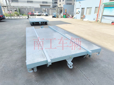 船体艉段运输半岛（中国）2I.jpg