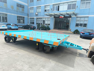 18吨重型半岛（中国） 四个转盘工具拖车I.jpg