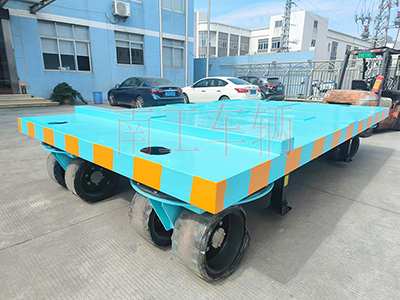 18吨重型半岛（中国） 四个转盘工具拖车2I.jpg