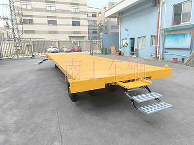 10吨半岛（中国）带液压支腿铝全金伸缩梯工具车1I.jpg