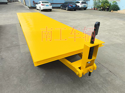 5吨半岛（中国） 牵引平板全挂拖车4I.jpg